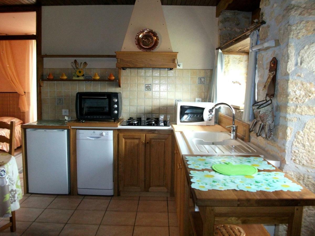 Gite Au Coeur Du Lot, La Maison De Pauline Lentillac du Causse Exterior photo